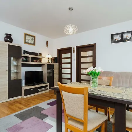 Apartment Osiedle Pod Debem Krakow