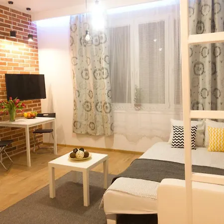 Fox Center Apartment *
