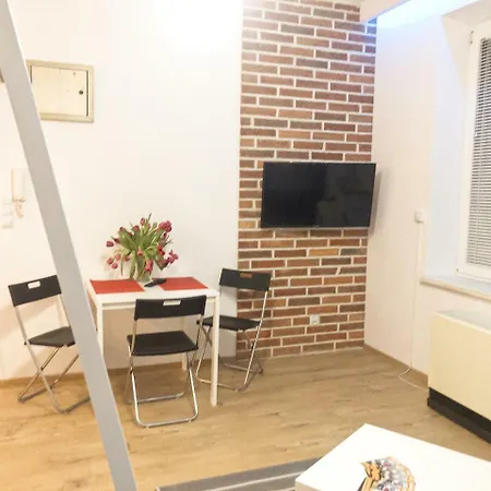 Fox Center Apartment *