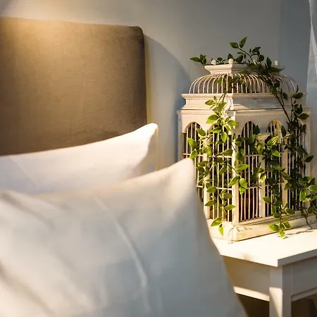 Bed & Breakfast Angel House 2*