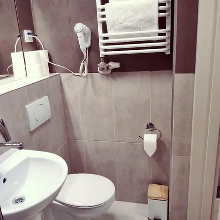 Babilon Hostel *