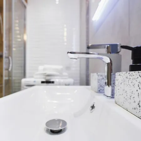 Apartment Tauron Arena Elegant Dabska By Renters *