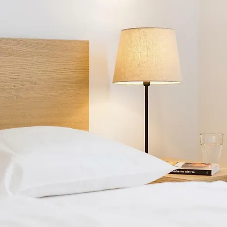 Claro Ii By Renters Apartment
