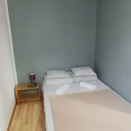 999 Aparthostel Hostel Krakow