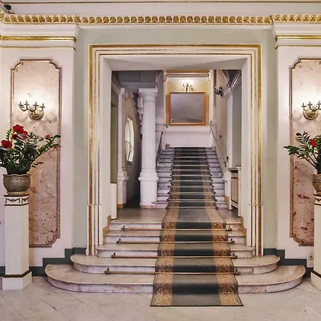 Hotel Grand