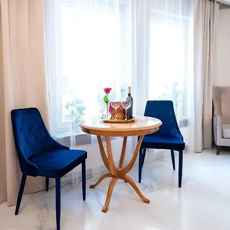 Wrona De Luxe Apartment *