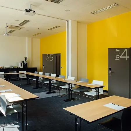 Vienna House Easy By Wyndham Cracow Hotel 3*