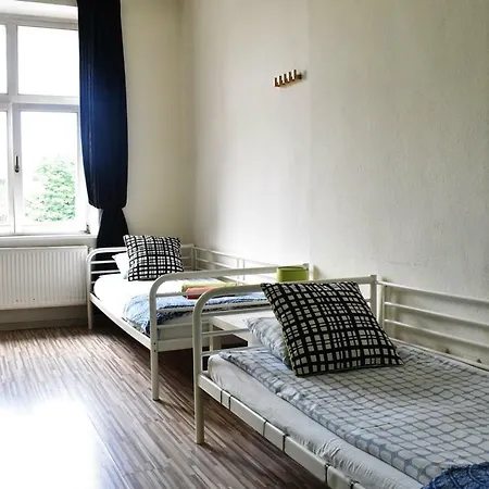 Good Bye Lenin Revolution Hostel *