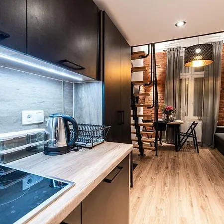 Lubomirskiego 23 - Great Location, 10 Min To Main Square By Foot, Right Next To Main Rail And Bus Station *