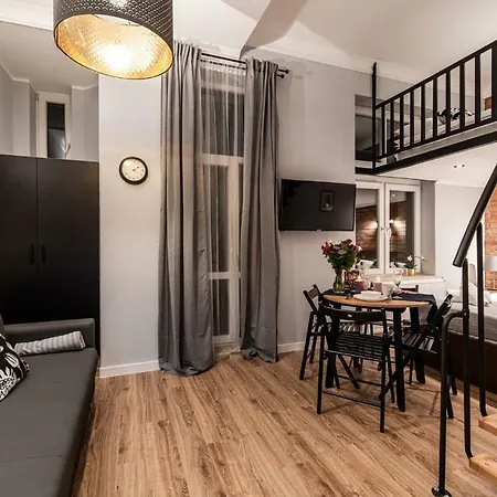 Lubomirskiego 23 - Great Location, 10 Min To Main Square By Foot, Right Next To Main Rail And Bus Station Apartahotel
