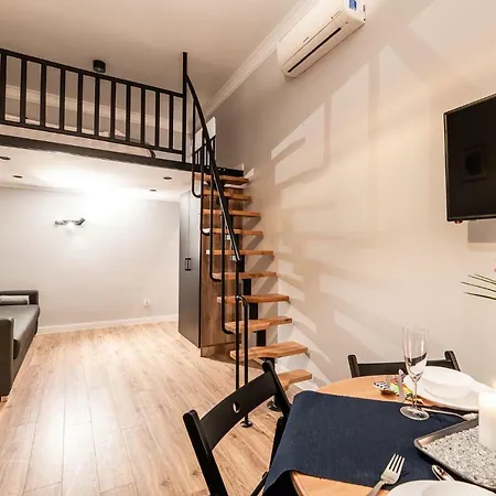 Lubomirskiego 23 - Great Location, 10 Min To Main Square By Foot, Right Next To Main Rail And Bus Station * Cracovia