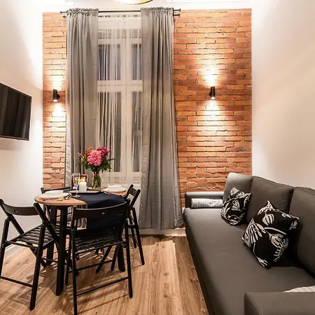 Lubomirskiego 23 - Great Location, 10 Min To Main Square By Foot, Right Next To Main Rail And Bus Station * Cracovia