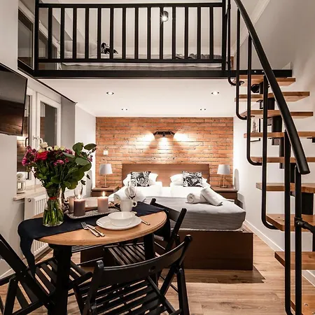 Lubomirskiego 23 - Great Location, 10 Min To Main Square By Foot, Right Next To Main Rail And Bus Station * Cracovia