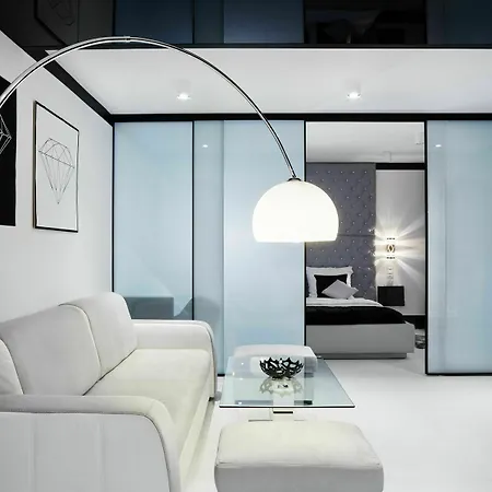 Apartment Diamonds