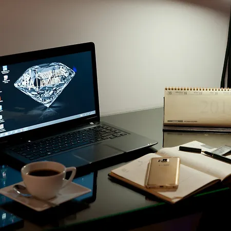 Apartment Diamonds *