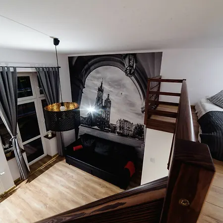 Aparthotel 2 Nights Apartments - Great Location, Right Next To Main Rail And Bus Station, 10 Min To Main Square By Foot
