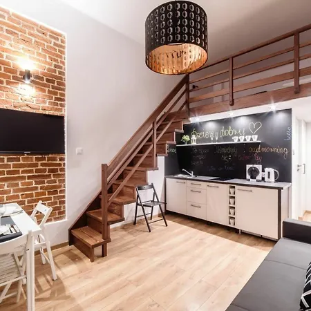 2 Nights Apartments - Great Location, Right Next To Main Rail And Bus Station, 10 Min To Main Square By Foot 3* Krakow