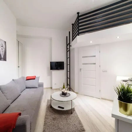 2 Nights Apartments - Great Location, Right Next To Main Rail And Bus Station, 10 Min To Main Square By Foot 3* Krakow