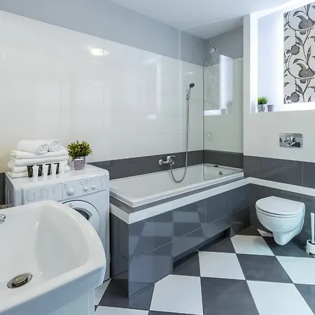 Friendhouse - Center Apartment