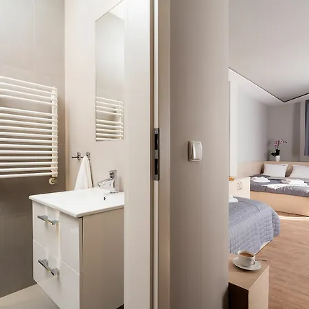 Platinia - Komfortowe Stare 3* Krakkó