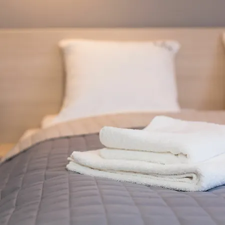 Platinia - Komfortowe Stare Apart Otel