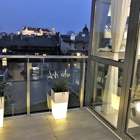 Aparthotel Mondrian Luxury & Old Town