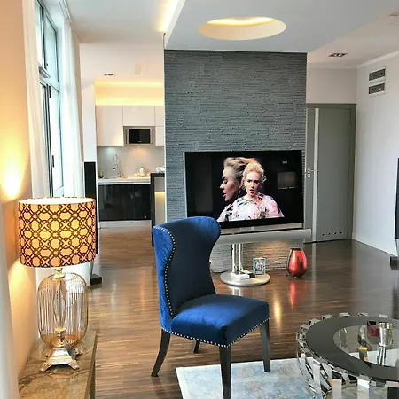 Aparthotel Mondrian Luxury & Old Town 5*