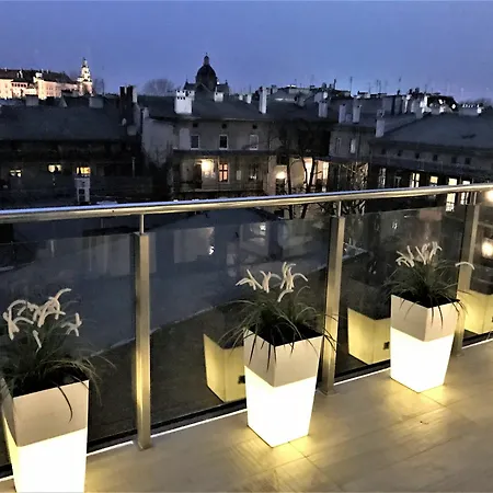 Mondrian Luxury & Old Town Aparthotel 5*