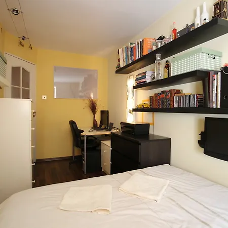 Rainbow 5 Apartment *