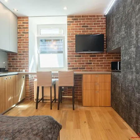 Apartment Old Town Topolowa 48 *