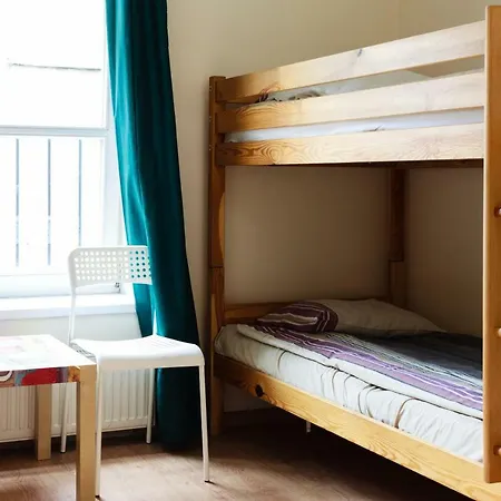 Heynow Rooms, And In Center Hostel *
