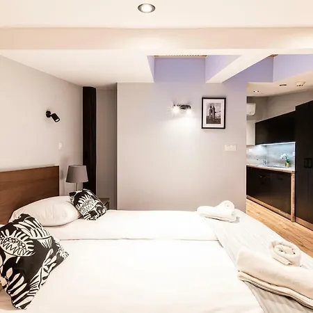 Lubomirskiego 23 - Great Location, 10 Min To Main Square By Foot, Right Next To Main Rail And Bus Station