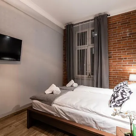 Lubomirskiego 23 - Great Location, 10 Min To Main Square By Foot, Right Next To Main Rail And Bus Station *