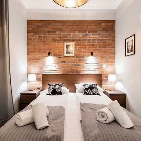 Lubomirskiego 23 - Great Location, 10 Min To Main Square By Foot, Right Next To Main Rail And Bus Station Apartahotel *