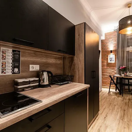 Lubomirskiego 23 - Great Location, 10 Min To Main Square By Foot, Right Next To Main Rail And Bus Station * Cracovia