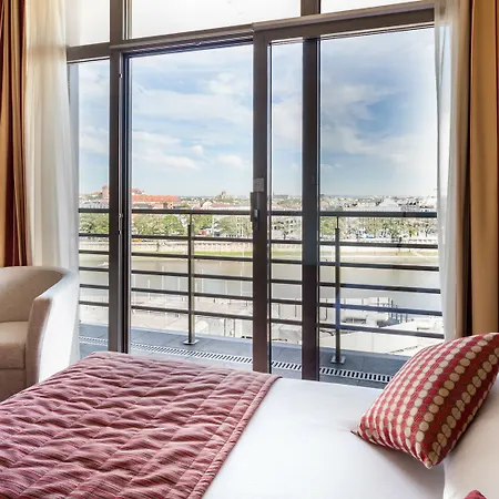 Hotel Qubus