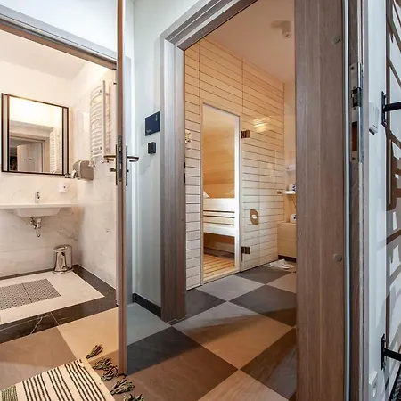 Amber Design Aparthotel Cracovia