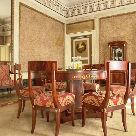 Grand Hotel