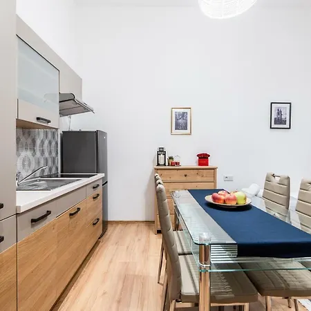 Dietla 32 Residence: Oasis Aparthotel