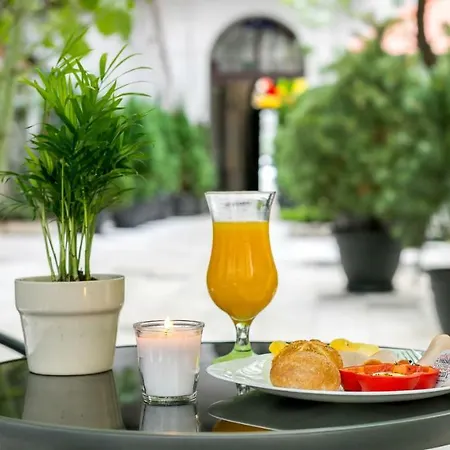 Platinia - Komfortowe Stare Apart Otel