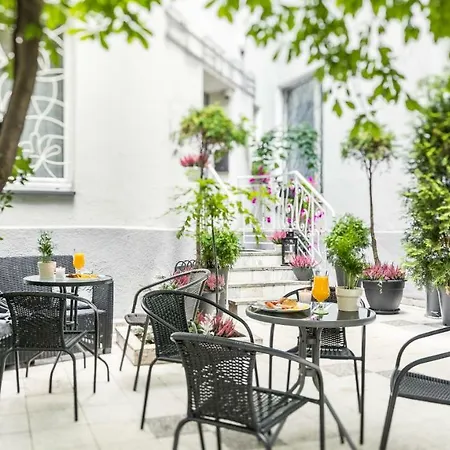 Apart Otel Platinia - Komfortowe Stare