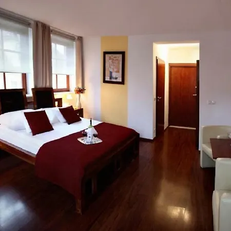 B.a.s Aparthotel