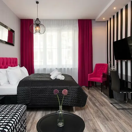 Leo Old Town Apartment *