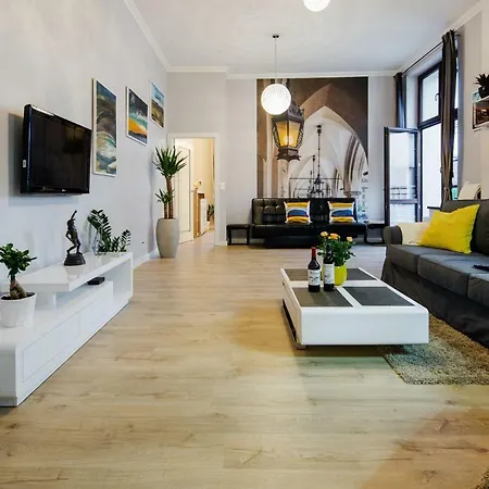Kings Landing Apartmán *