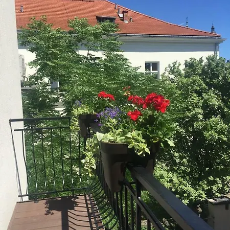 Kings Landing Apartment