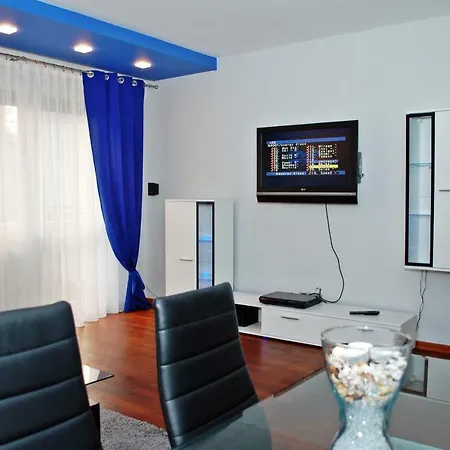 Apartament Przy Zapolskiej Apartment *