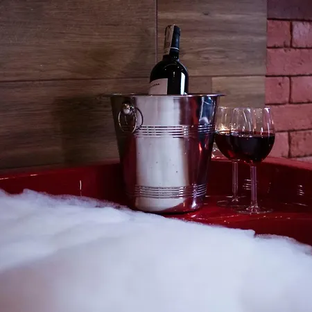 Jacuzzi Red Apartment Krakow
