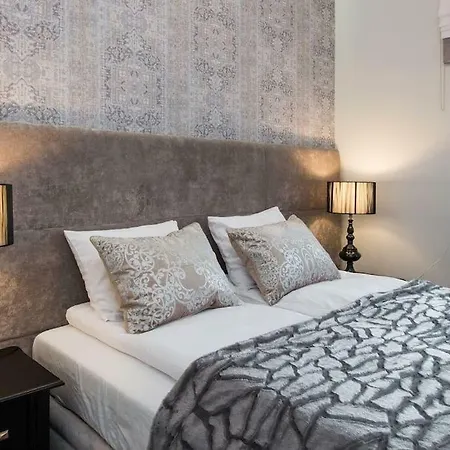 W Centrum Krakowa Arianska 4 * Krakow