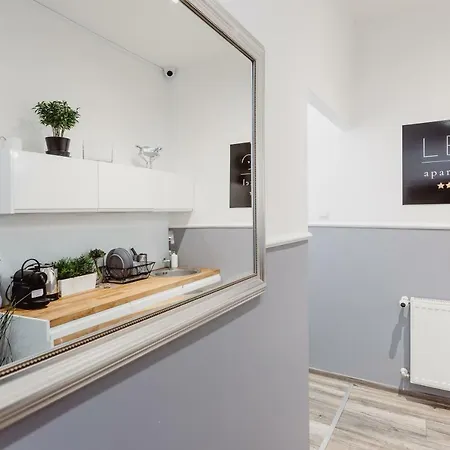 Apartment Leo Main Square