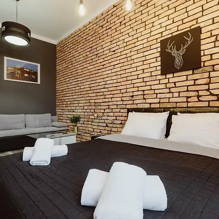 Apartment Leo Main Square